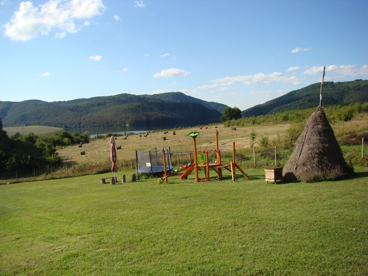 מלון Shilkovtsi Complex Pristan In The Mountain מראה חיצוני תמונה